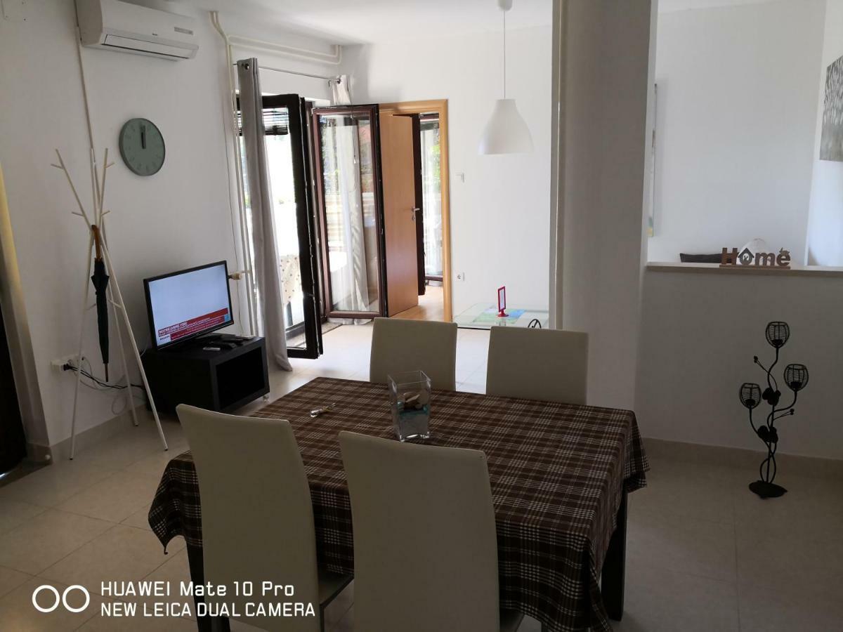 Apartmans Luce E Stella Malinska Exteriör bild