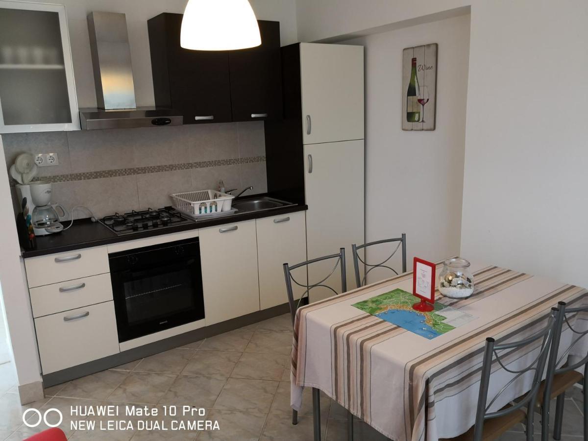 Apartmans Luce E Stella Malinska Exteriör bild